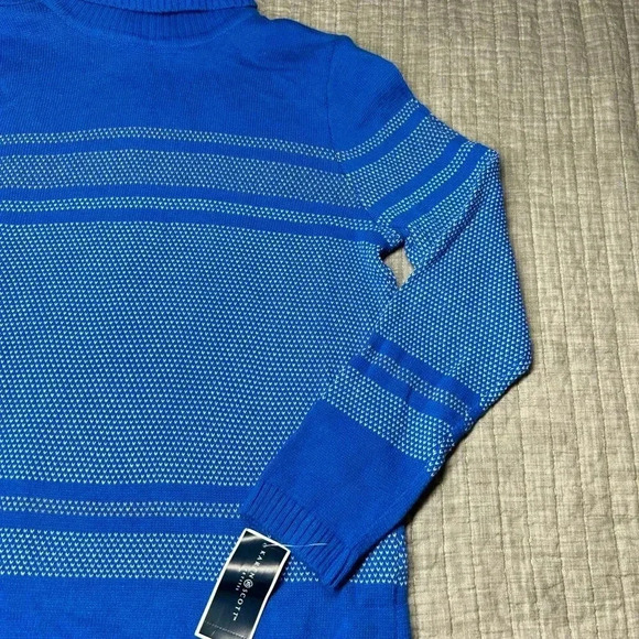 Vibrant blue turtleneck - Picture 4 of 8